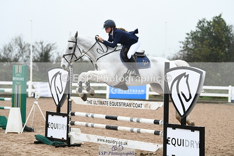 241103A-104103-07538 - SUN Cls 21 Snr Newcomers and 1.10m Open