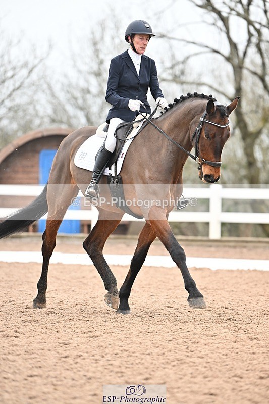 250216-121716-05257 - 209-Anthea.Parkyn-Blue.Hors.Zagato