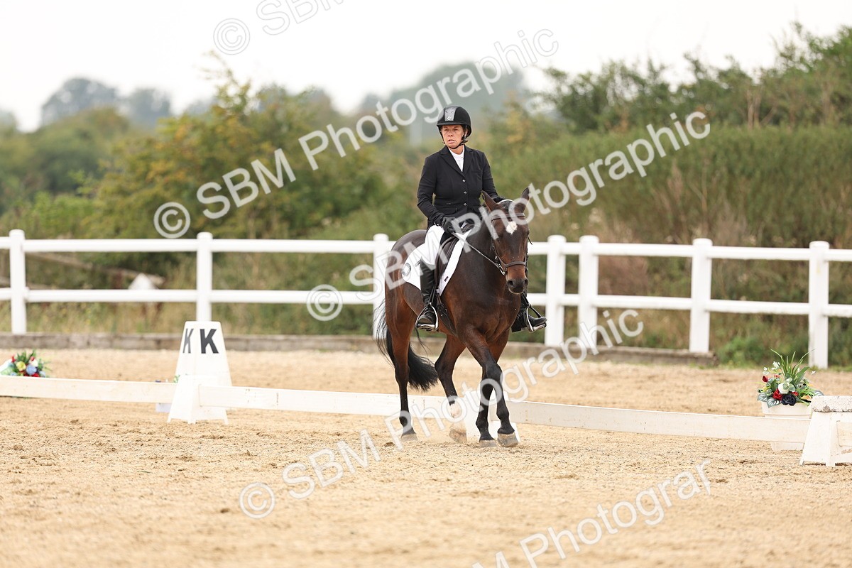 SBM_01716 - Class 9 - Novice 27 Champs