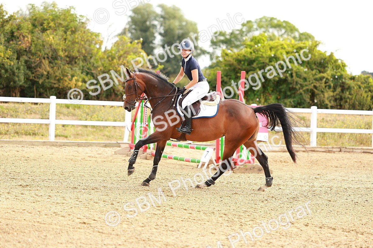 SBM_002009 - Class 8 - Clear Round