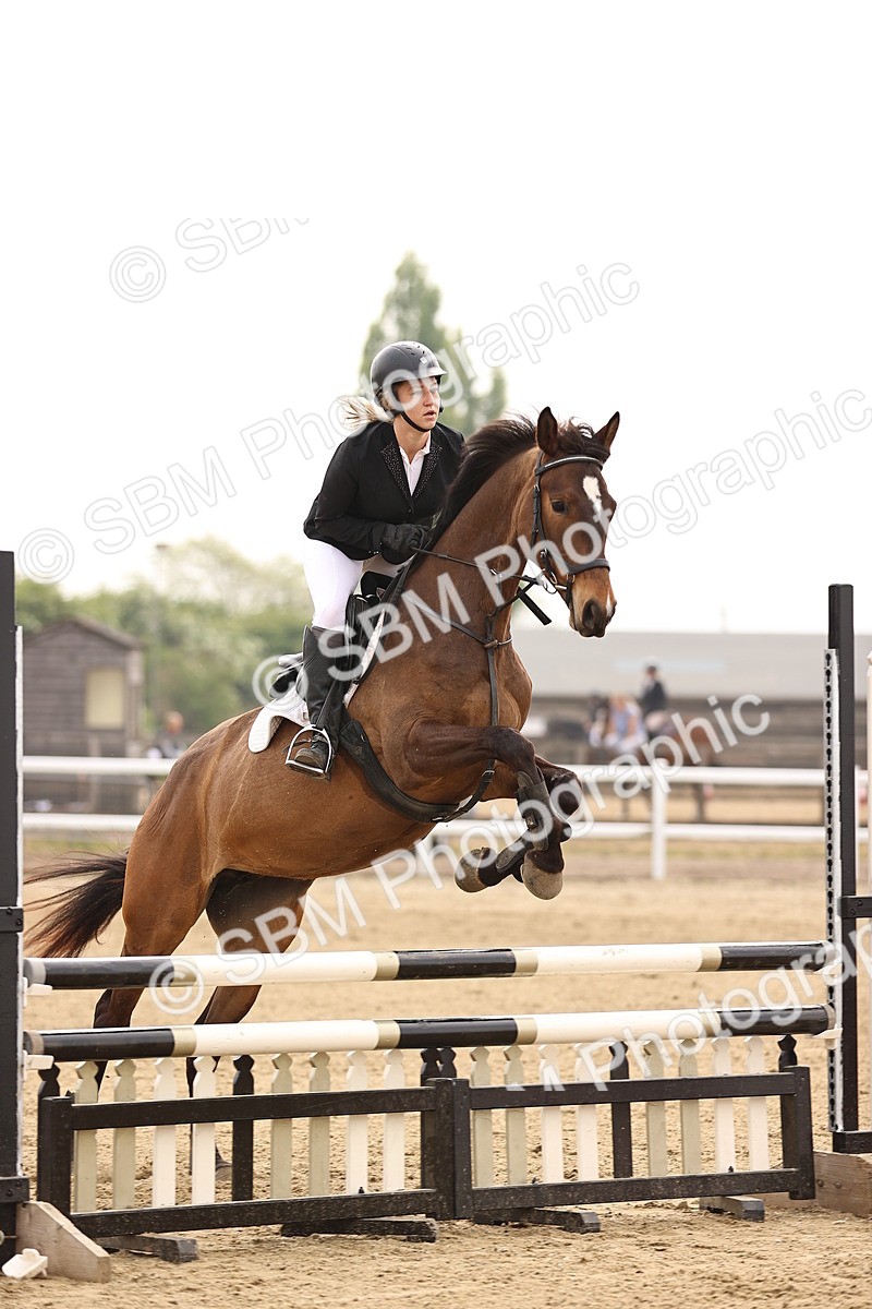  - Class 15 - Senior British novice - 90cm