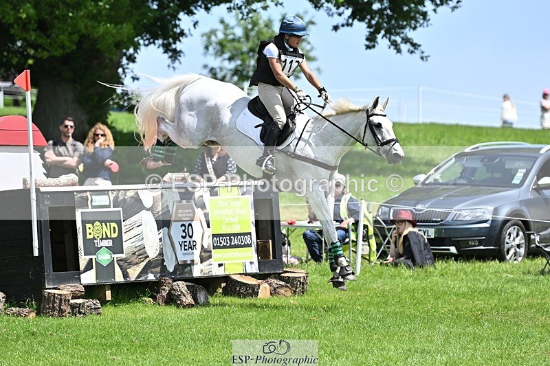 240525-130908-14327 - 112-DISCO_DONUT-Mahony_Knight