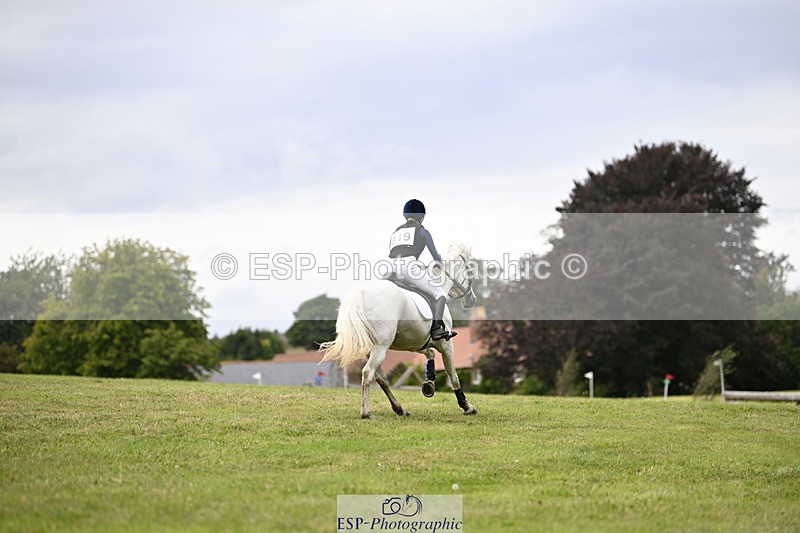 240825X-160406-36174 - 80cm XC 15.30 to 16.30