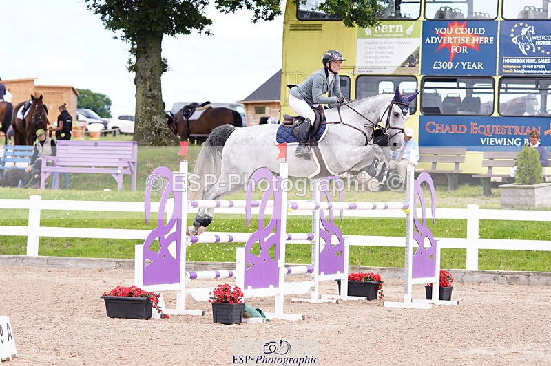 240721A-144110-18705 - Cls 32, YH 6 Yr Olds 1.30m