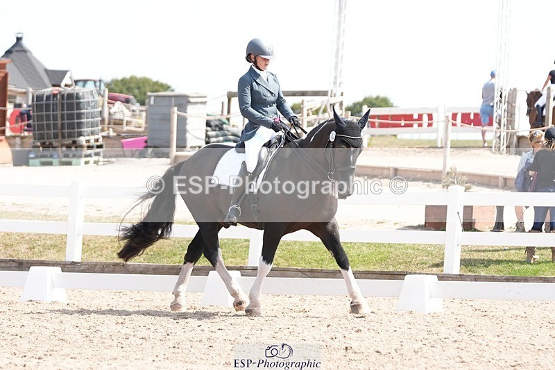 250817-122537-09062 - 163-Hannah.TownleyThe.Domino.Effect