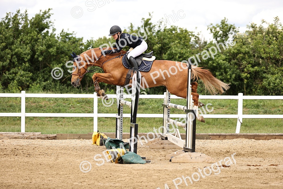 SBM_003257 - Class 11 - Senior Newcomers - 1.10m
