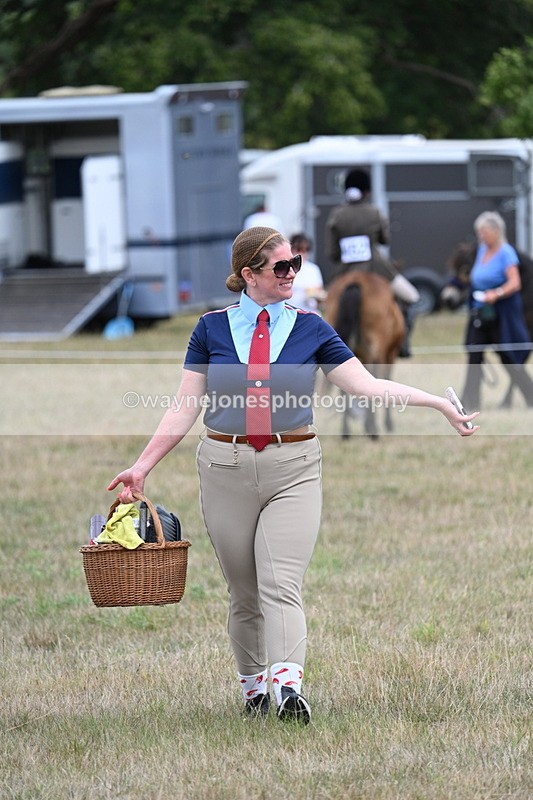WJ7_4600 - Class 12 Ridden Cob