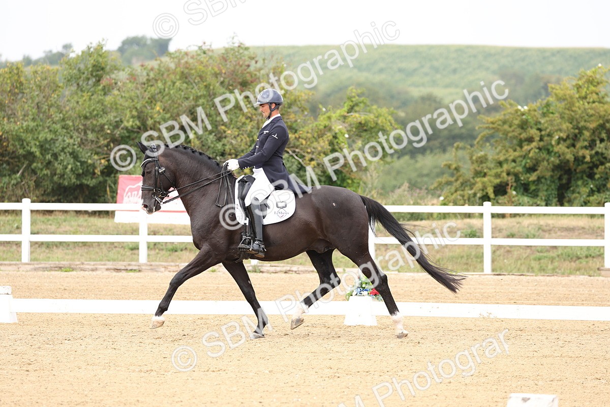 SBM_007598 - Class 9 - FEI INT I - 14.57-15.45