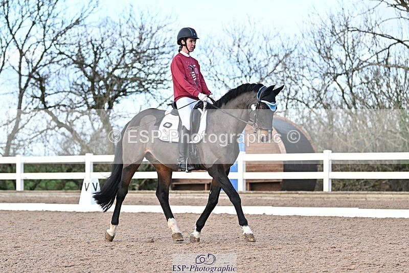 241214-121958-01566 - 132-Alys.Matravers-VORVASHILL.VERTIGO