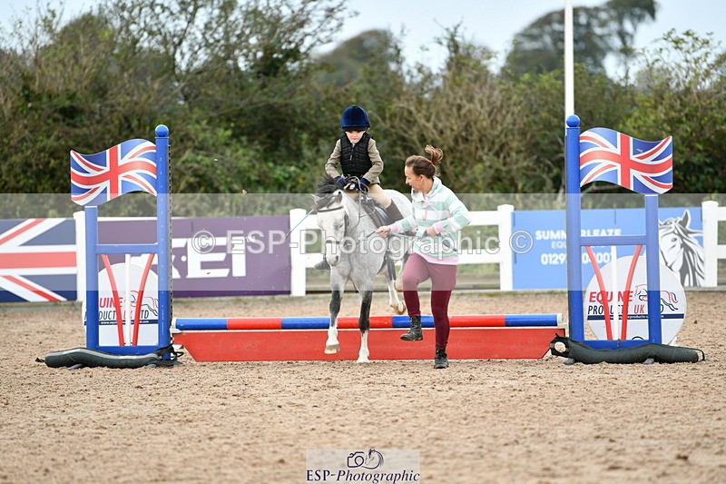 241013B-103957-00424 - Cls 2c 40cm Lead Rein