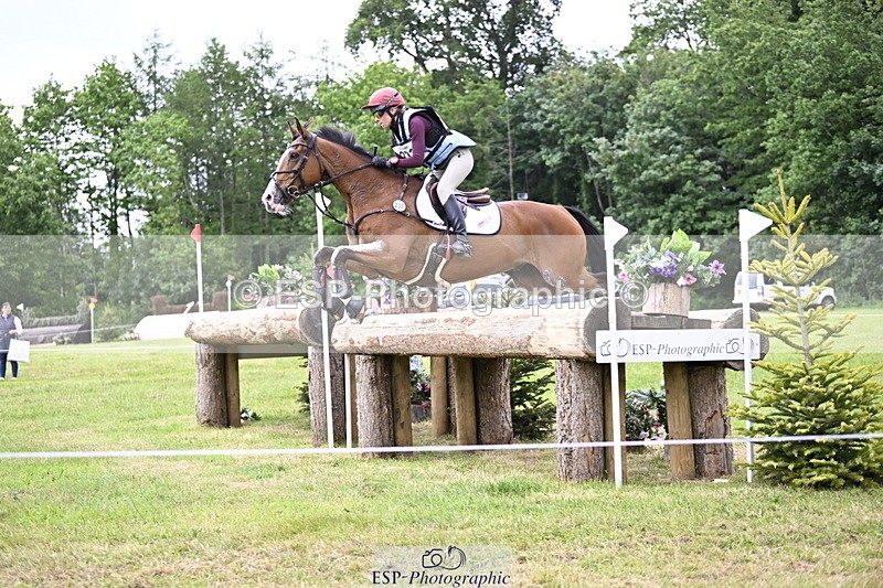250524A-154352-14067 - C-233-Abbie.Burbidge-FEELING.FANTASTIC