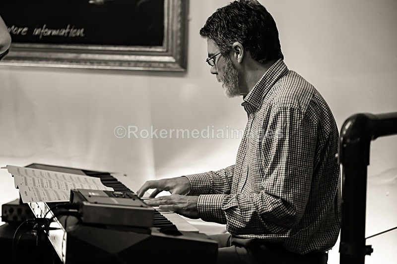  - TOM & SIMON GARDNER PLAY BROTHERS CANDOLI