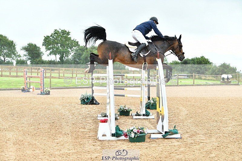 230723A-093308-10574 - Cls 4, 2 Star Small 1.30m