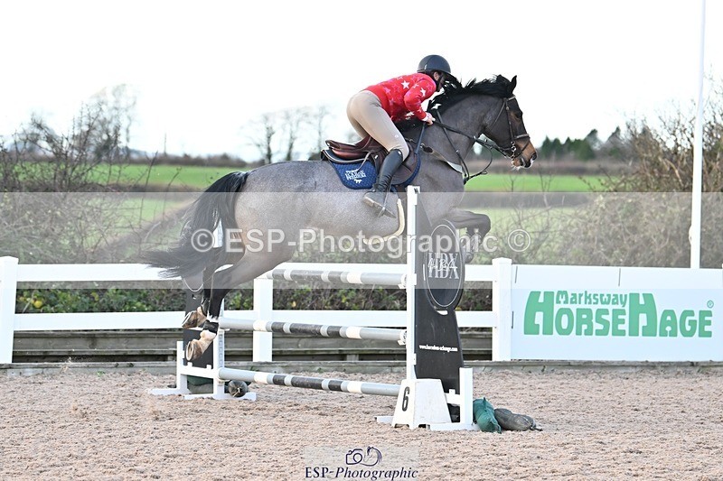 241208-141118-01897 - Cls 22 Foxhunter and 1.20m Open
