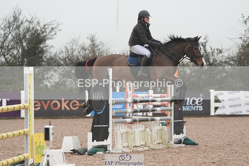 251207-121420-02008 - Cls 20 Snr Newcomers and 1.10m