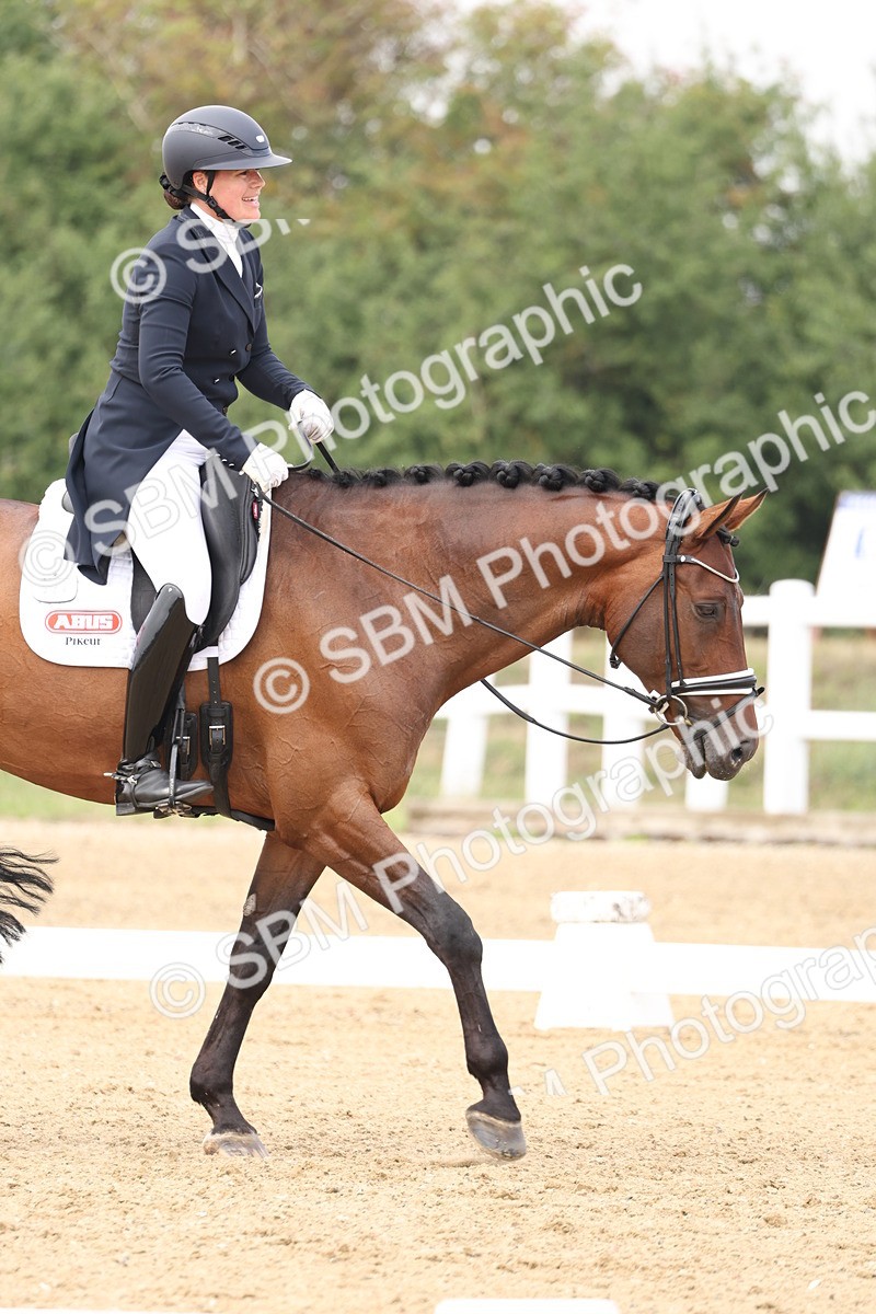 SBM_007491 - Class 9 - FEI INT I - 14.57-15.45