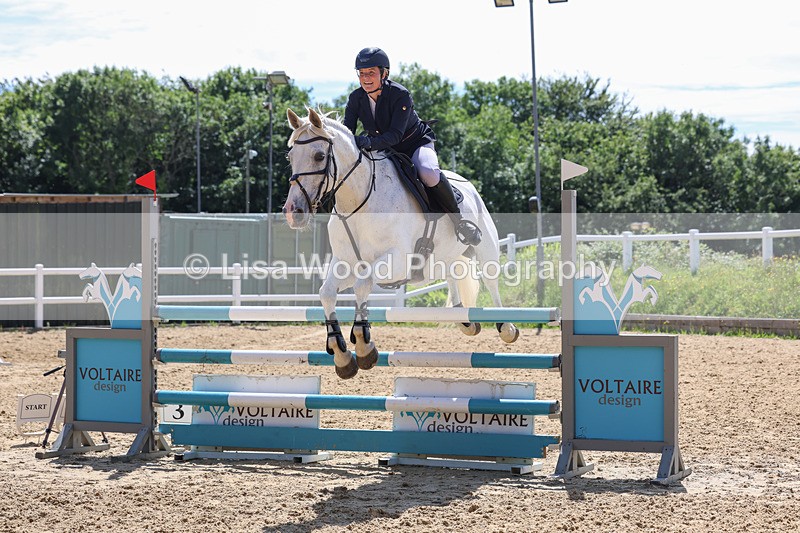 3E7A7465 - Class 8: Senior Newcomers/1.10m open