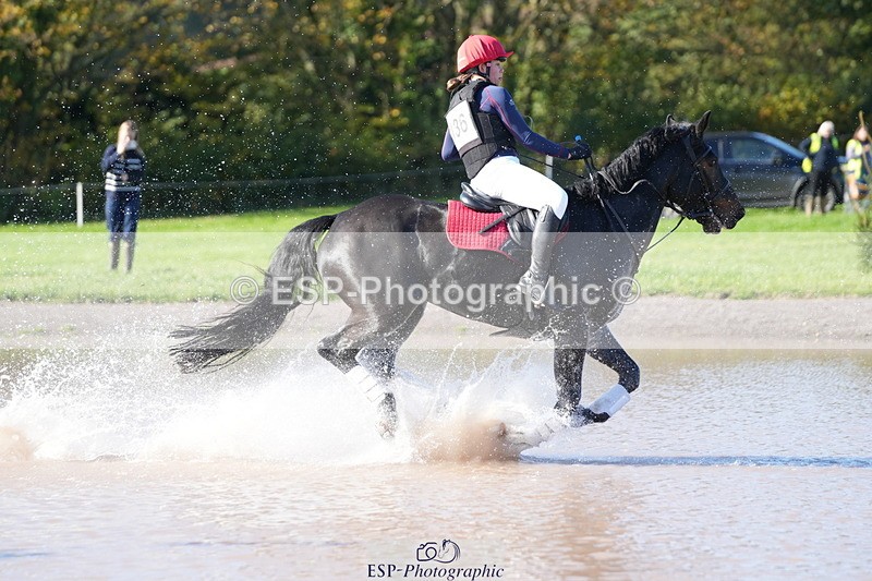 251024A-124114-10752 - B-136-Sophie.Jackson