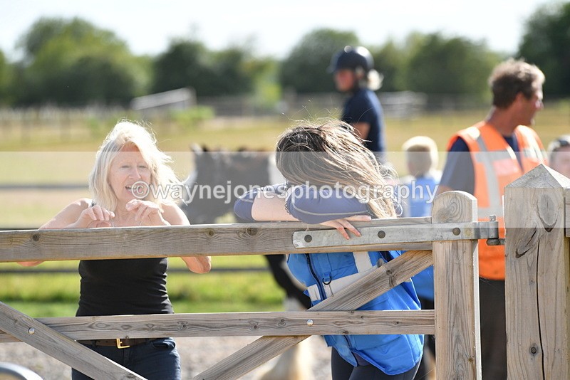 WJ5_5804 - Poles off the floor