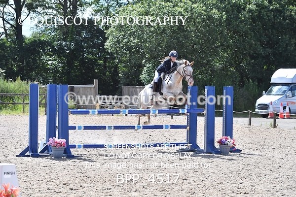 BPP_4517 - CLASS 21 SUN Pony Foxhunter/ 1.10m Open