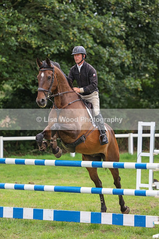 3E7A8274 - Class 7: Senior Newcomers/1.10m open