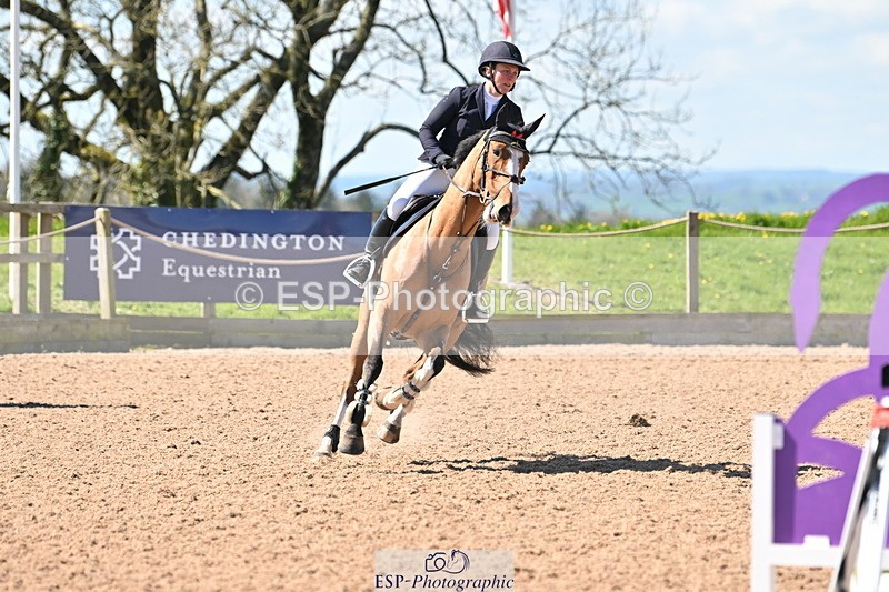 240418A-120421-02788 - Cls 5, 2 Star Medium Tour 1.35m