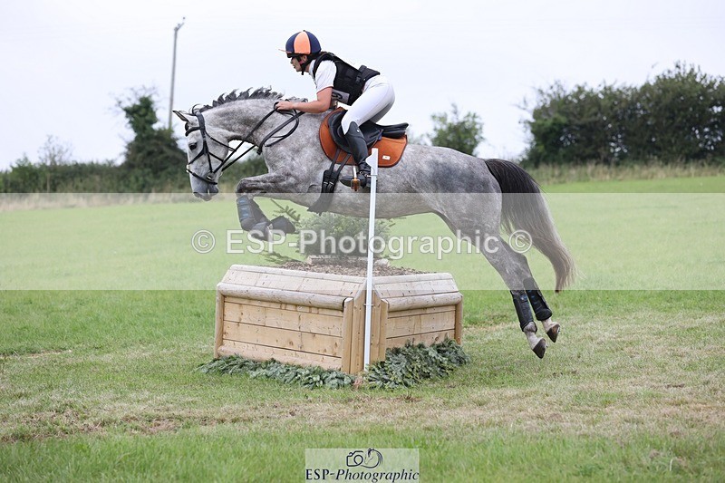 240831A-142414-03772 - 259-Lucy.Coker-QUEEN.RUBIE