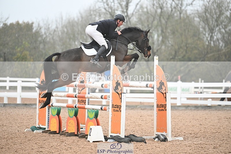 241102A-122608-04552 - SAT Cls 15 Foxhunter and 1.20m Open