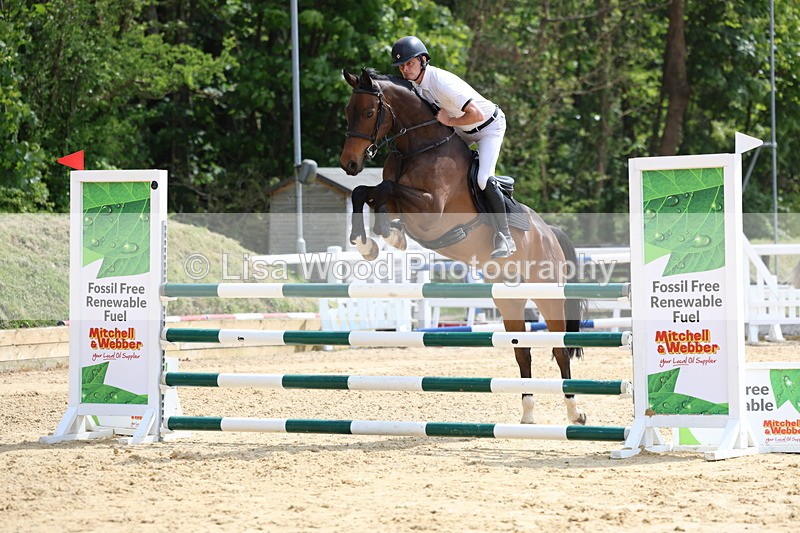 3E7A7254 - Class 7: Senior Newcomers/1.10m open