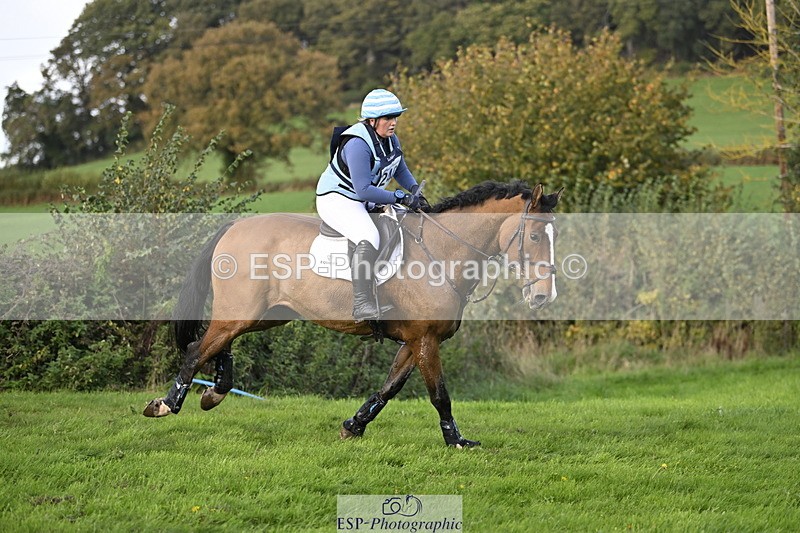 251024A-153317-15034 - C-240-Issy.Hollidge