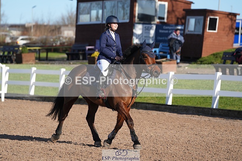 251130-120333-01145 - Cls 6 Blue Chip Pony Newcomers & 1m Open