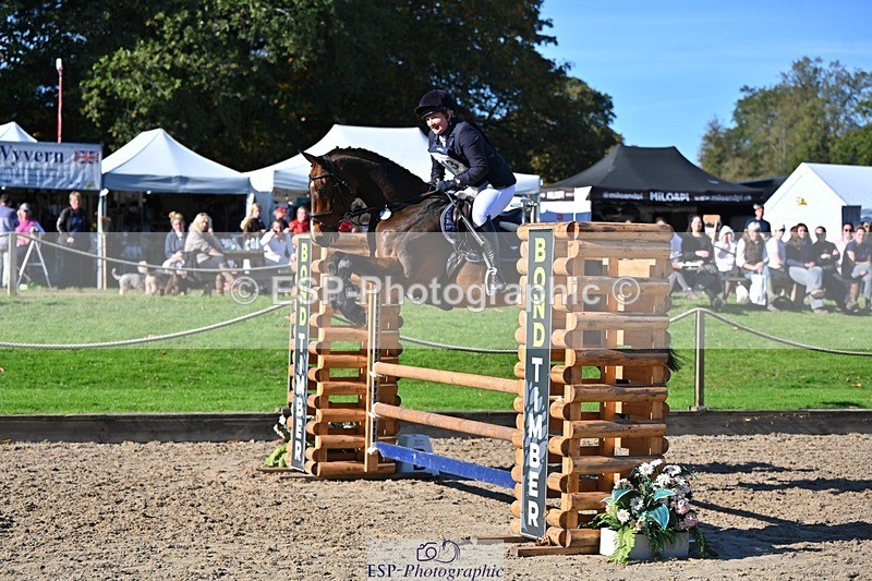 241027-120245-17113 - 413-Sophie.Westmore-CALCOURT.LEONARDO