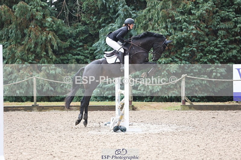 250831A-121001-10117 - Cls 42 Snr 1m Grand Prix