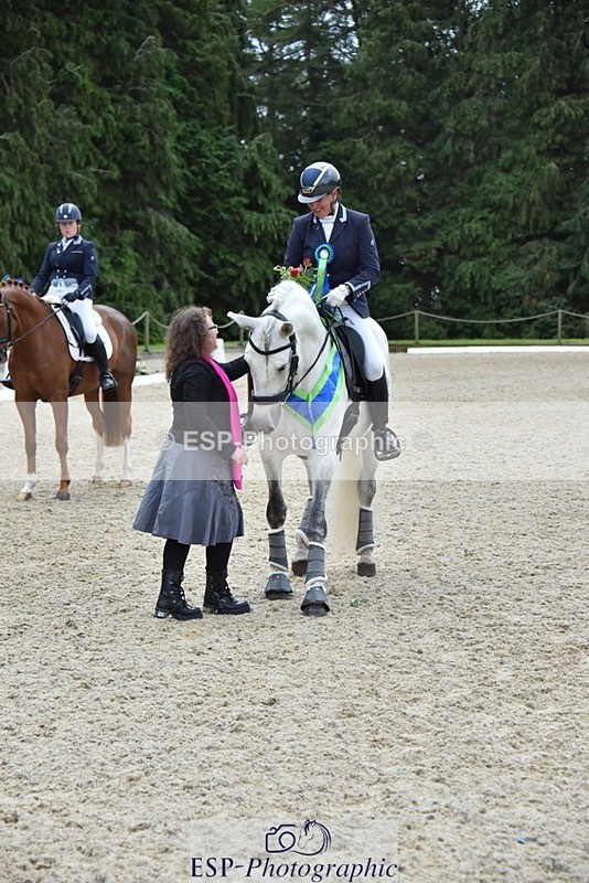 230813-181920-08794 - Medium Silver Presentations