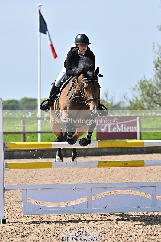 240509A-113755-01238 - Cls 9 Snr 1.20m Open