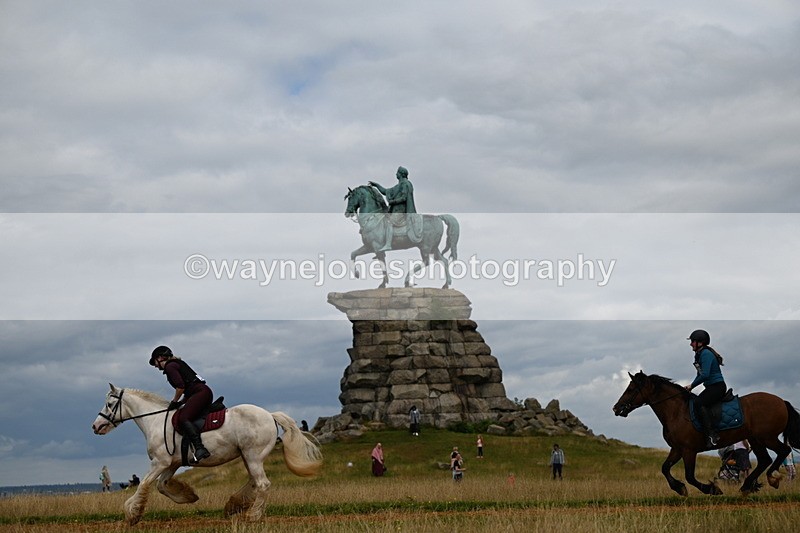 DSC_6256 - Time at Statue 12:17 to 12:44