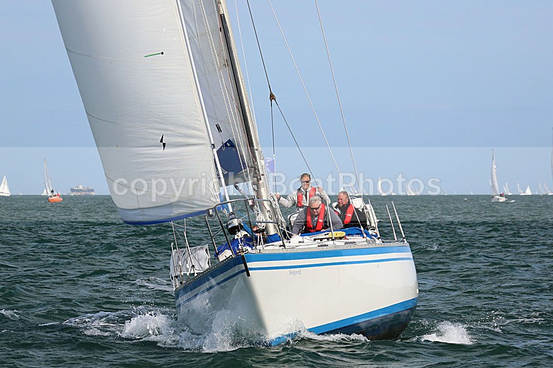 150627 VENTURER II GBR 2734L WT7A1534_S - ROUND THE ISLAND RACE - SATURDAY 27th JUNE 2015