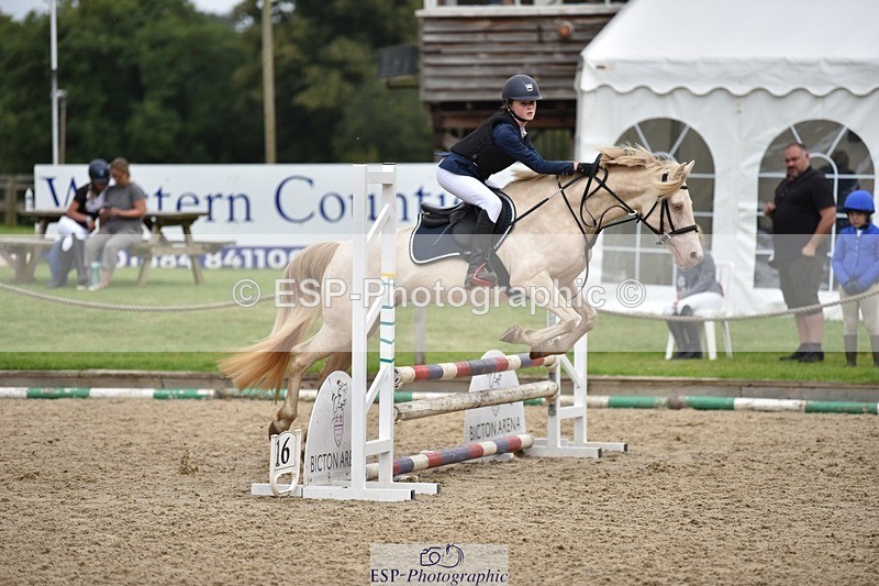 240802-101624-00768 - 70cm Round 1