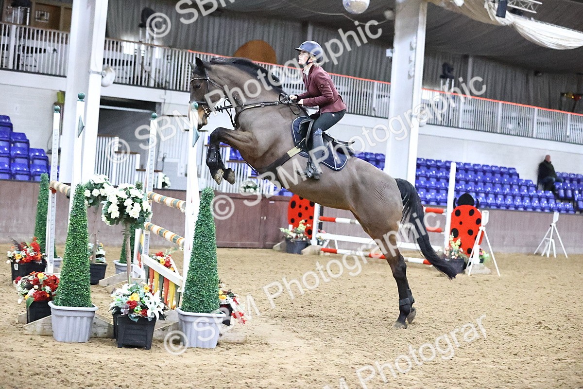 SBM_010214 - Class 25 - Equestrian Senior Foxhunter 1.20m