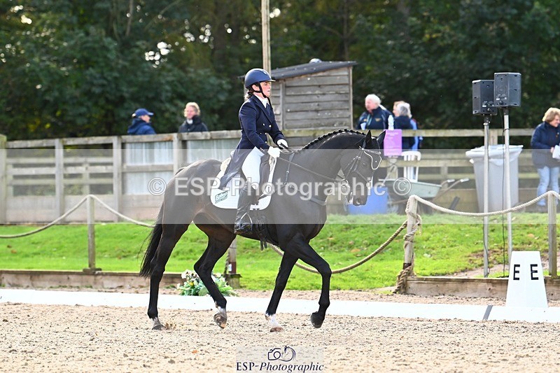 231021-143841-17886 - 342-STORM.IN.DECEMBER-Claire.Fielding-DR