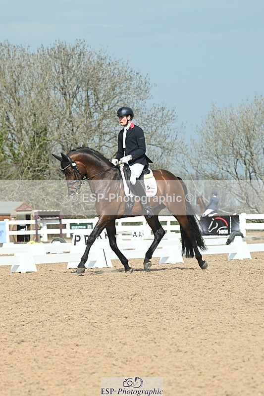 250403-104039-01533 - 048-Angus.Corrie-Deane-Maigret.VD.Watermolen