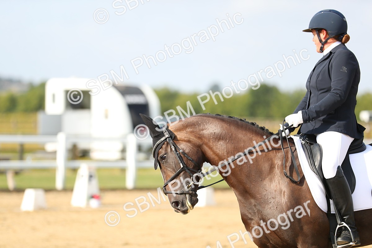 SBM_015571 - Class 13 - Novice 23 - 9.54-11.04