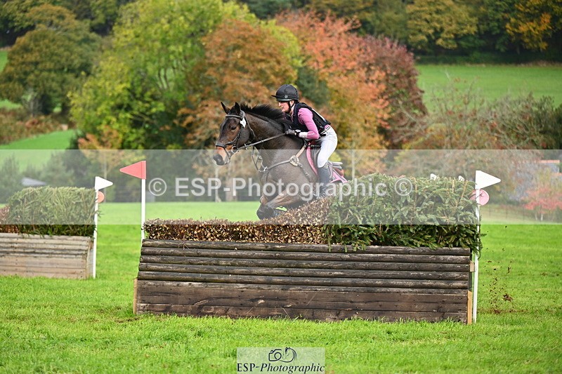 251025A-105443-16922 - D-363-Florrie.Ball