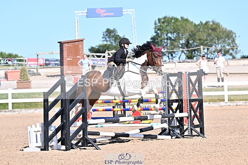 250708A-171440-00210 - 70cm Classes