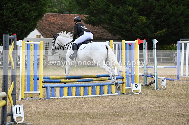 WJ6_0899 - Class 14 Intermediate Jumping 75cm