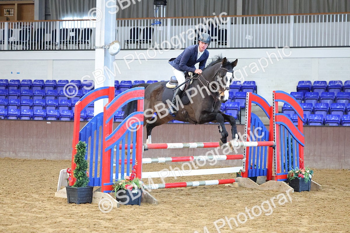 SBM_002002 - Class 8 - Senior British Novice 90cm