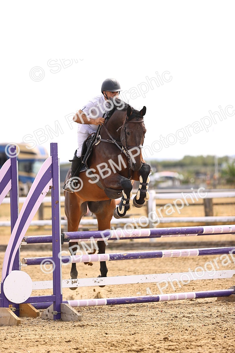 SBM_001153 - Class 4 - Senior Discovery - 1.00m Open