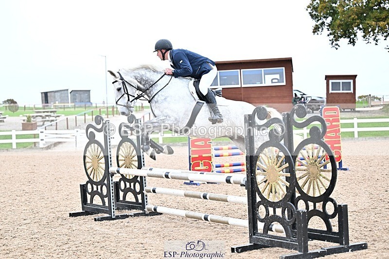 251015-105606-00132 - Cls 1 British Novice and 90cm Open