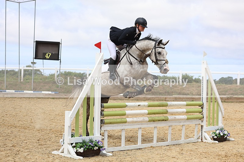 3E7A5083 - Class 4: Senior British Novice/90cm open
