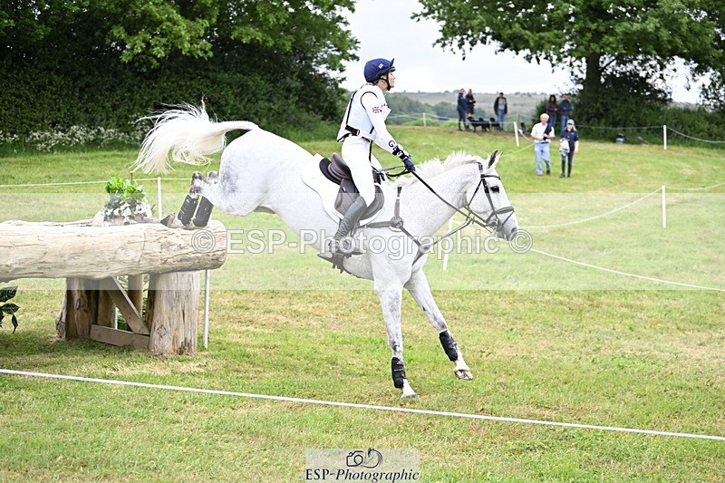 250524A-104947-09097 - A-066-Jemima.Howden-MONBEG.WHISPER